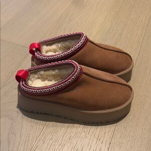 UGG Women's Tazz Slipper in Chestnut
